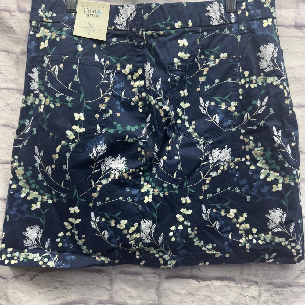 Croft and Barrow NWT Floral Skort Size 14 - Picture 2 of 3